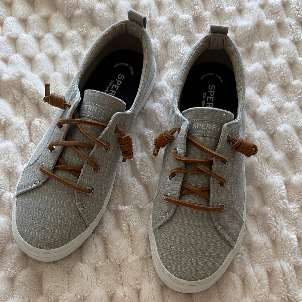 NEW RARE! Sperry Light Gray Sneakers with Brown Laces - Picture 2 of 4